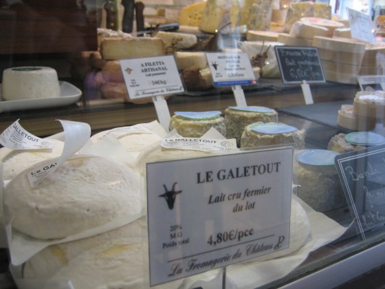 La Fromagerie du Château : Fromages artisanaux au lait cru, plus de 100