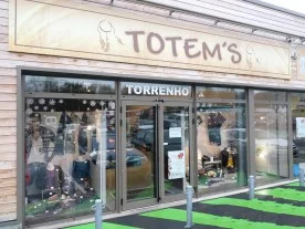 Totem's à Brunoy