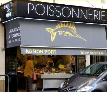Au bon port de la Varenne à La Varenne Saint Hilaire