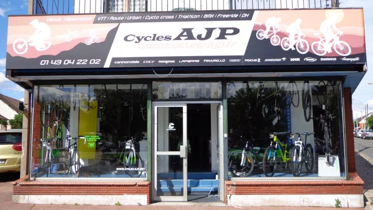 Cycles AJP à Noisy-le-Grand