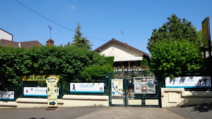 JAS Super Form à Noisy-le-Grand