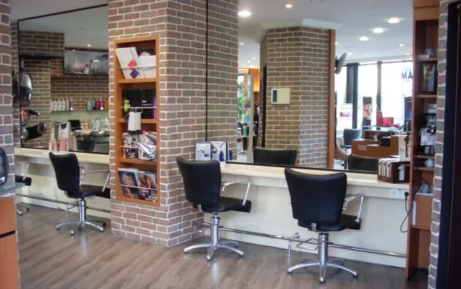 7 au Salon à Le Perreux-sur-Marne