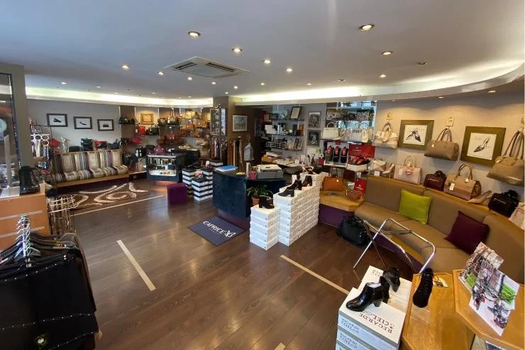 Chaussures Sylvie D à Noisy-le-Grand