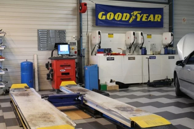 Le Garage de la Gare à Saint-Sulpice-la-Pointe