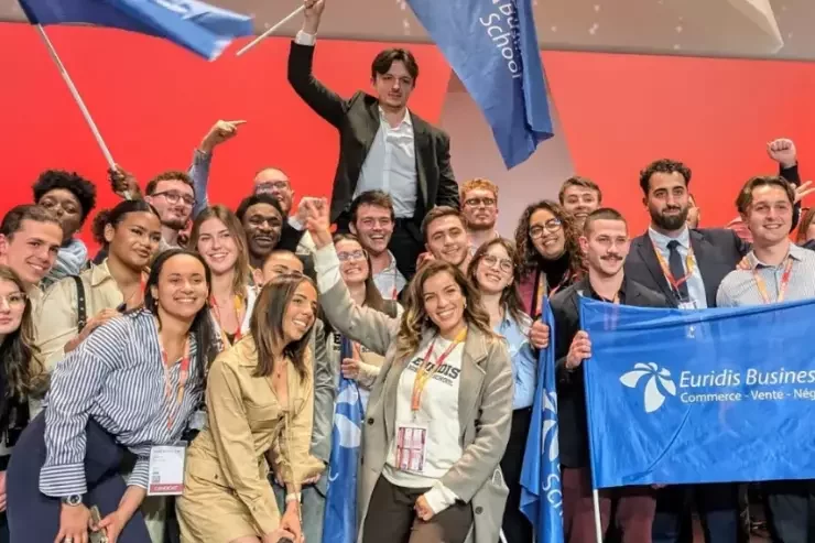 Spécialiste spécialisé en spécialisation de spécialités spécialement spéciales à Strasbourg - image 3