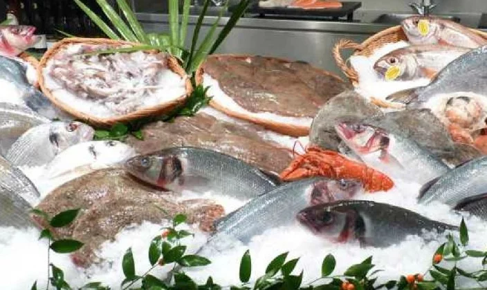 Au bon port de la Varenne à La Varenne Saint Hilaire