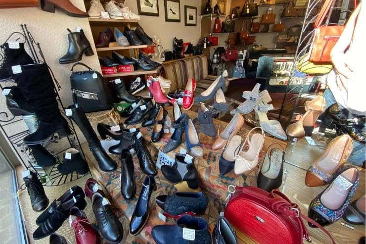 Chaussures Sylvie D à Noisy-le-Grand