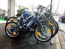 Les v&eacute;los traditionnels et &eacute;lectriques