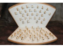 Non Communiqu&eacute;