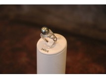 Non Communiqu&eacute;