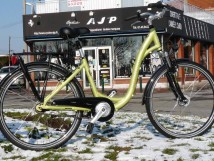 Non Communiqu&eacute;