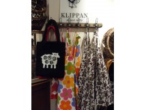 Non Communiqu&eacute;