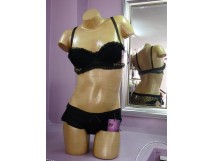 Non Communiqu&eacute;