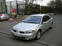 LAGUNA 1,9L DCI 130CV BTE 6 CARMINAT à Bry-sur-Marne