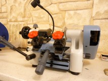 Machine &agrave; cl&eacute;