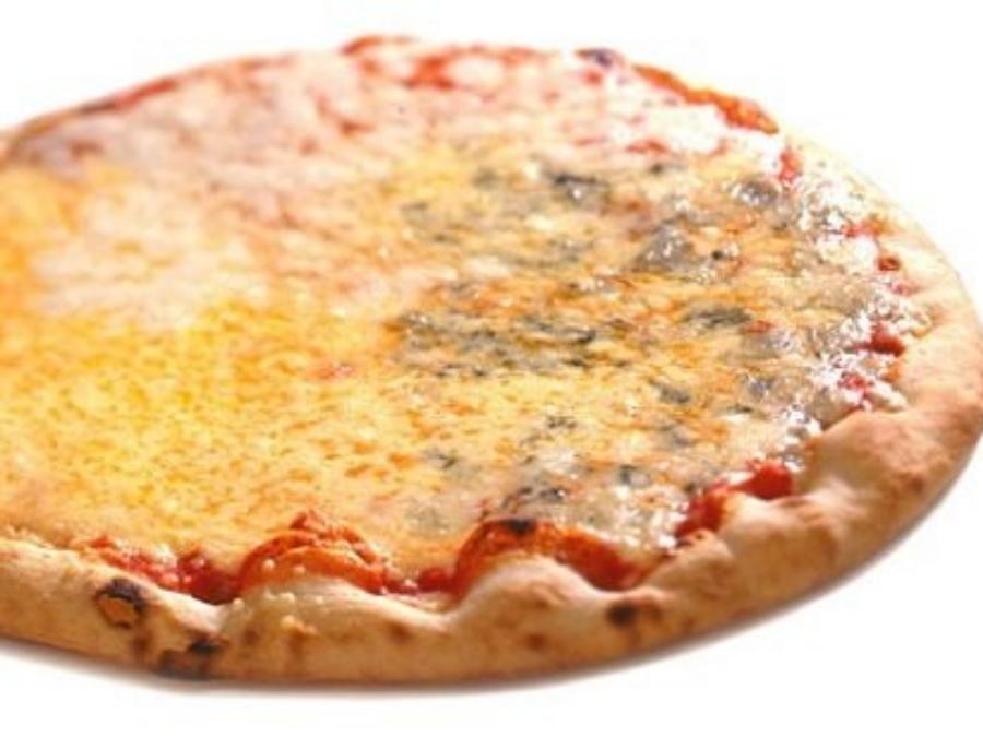 PIZZA QUATRO FORMAGGI à Montreuil