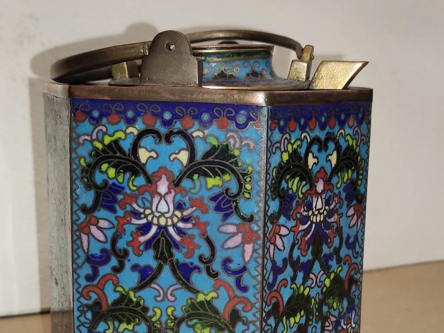 Théière en émail cloisonné