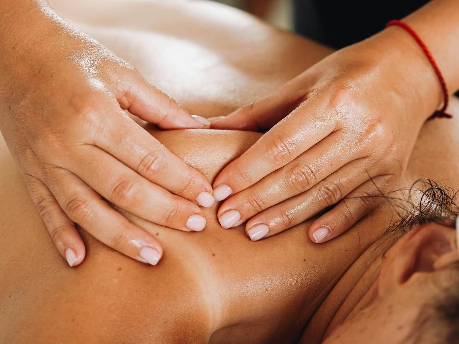 SOLO - MASSAGE AYURVEDIQUE INDIEN - 60MN