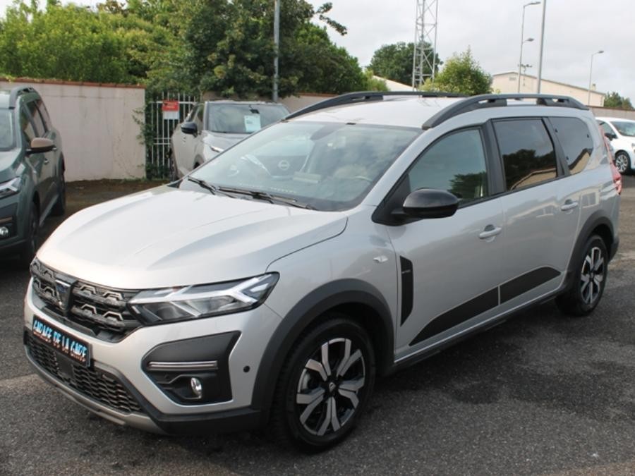 Dacia Jogger (2) 1.0 TCE 110  Extrême + 7Places, 011/04/2022 -