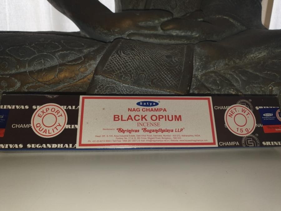 BLACK OPIUM