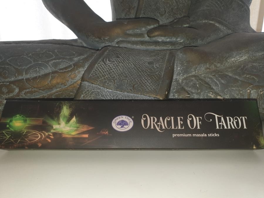 ORACLE OF TAROT