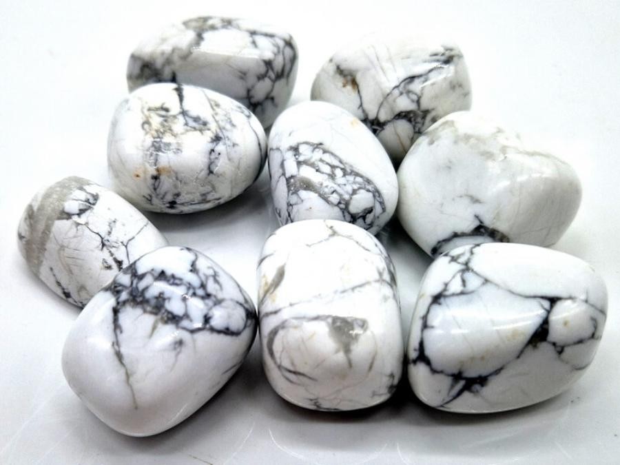 Pierre roulée Howlite