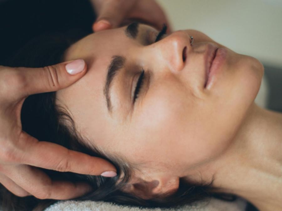 NOËL - Soin Visage Hydratant 50mn & Massage Relaxant du dos 20mn