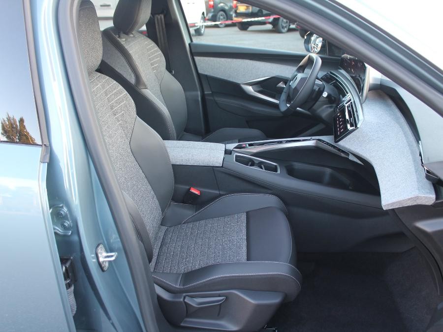 Peugeot 3008 III Hybrid 145 Allure E-DCS6 GPS, Caméra à Saint-Sulpice-la-Pointe - image 4