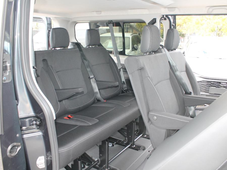 Renault Trafic III Combi 2.0 Blue DCI 170 Grand Techno Auto à Saint-Sulpice-la-Pointe - image 3