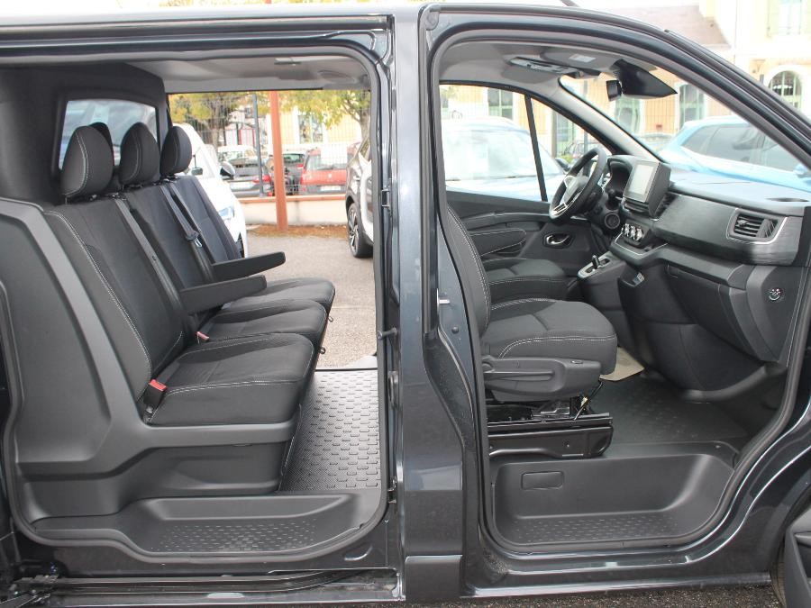 Renault Trafic III (3) Cabine Approfondie L1H1 2.0 Blue DCI 170 à Saint-Sulpice-la-Pointe - image 3