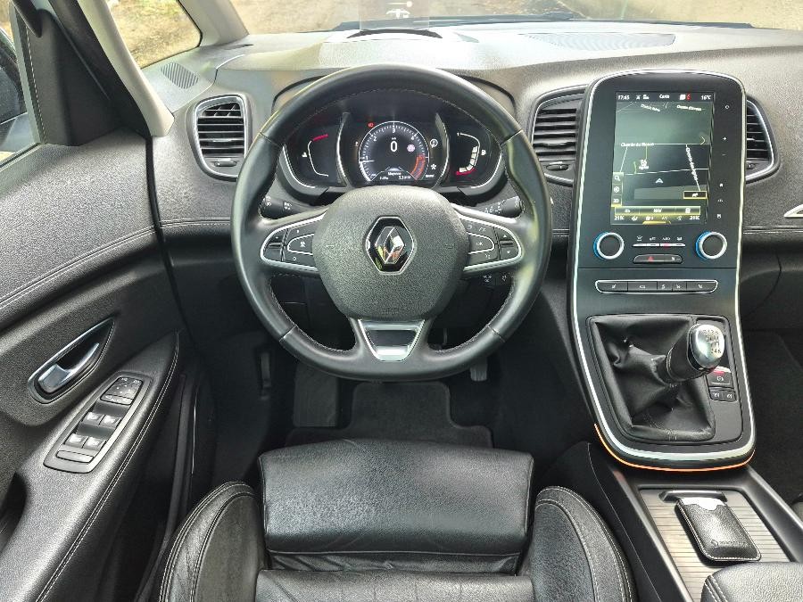 RENAULT Scénic IV 1.6 dCi 130ch energy Intens toutes options à Labarthe-sur-Lèze - image 4